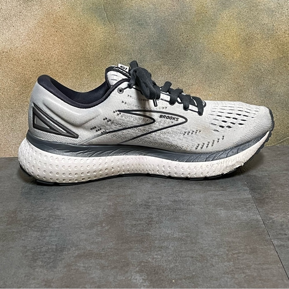 Brooks Women's Running Shoes in Light Gray and Black - Picture 10 of 16